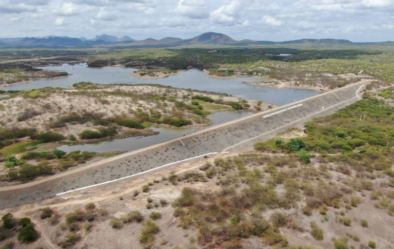 Comitê do Médio Jaguaribe avalia operação de alocação do Açude Canafístula, em Iracema