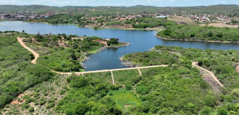 Usuários do Açude Adauto Bezerra, em Pereiro, avaliam operação de liberação de água